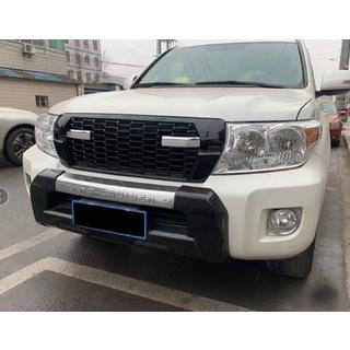 Jäähdyttimen säleikkö tekstillä 2012-2016 (GR Sport) Toyota Land Cruiser 200 2007–2021 kuva 1