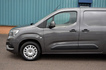 Peugeot Partner/Rifter 2019– Ikkunan kehyslistat (2 kpl, ruostumaton teräs) kuva 6