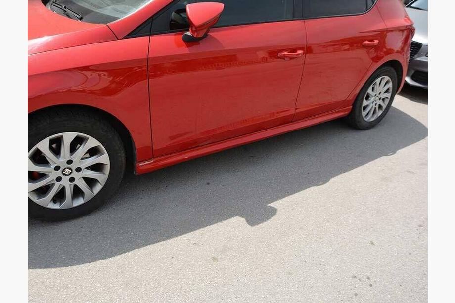 Seat Leon 2013–2020 Meliset sivuhelmat (maalattavaksi) Image