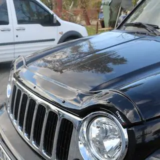 Konepellin tuuliohjain (EuroCap) Jeep Cherokee/Liberty 2002–2007 kuva 1