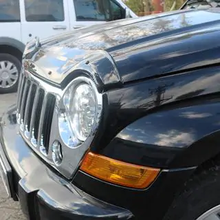 Konepellin tuuliohjain (EuroCap) Jeep Cherokee/Liberty 2002–2007 kuva 4