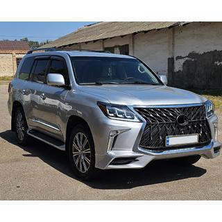 Mini-facelift muunnossarja mallista 2008-2015 TRD Sport -versioon (puskuri, ajovalot) Lexus LX570/450d 2008–2022 kuva 2