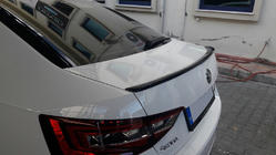 Skoda Superb 2015–2024 Spoileri (maalattava) kuva 1