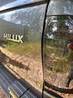 Toyota Hilux 2015– Takaluukun kaasujouset kuva 6