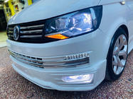 Volkswagen T6 2015–2024 Etupuskurin lipspoileri Genis 2015-2018 (maalattava) kuva 1