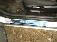 Ford Focus III 2011–2017 Kynnyslistat Carmos V2 (4 kpl, ruostumaton teräs) kuva 1