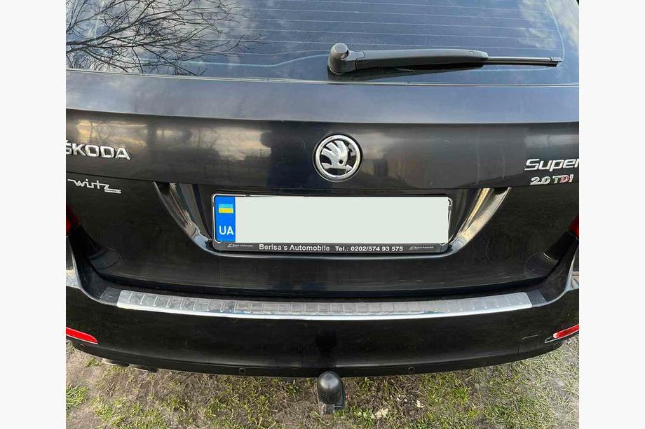 Skoda Octavia II A5 2006–2010 Carmos takapuskurin suojalista, ruostumaton teräs (SD/SW) Image