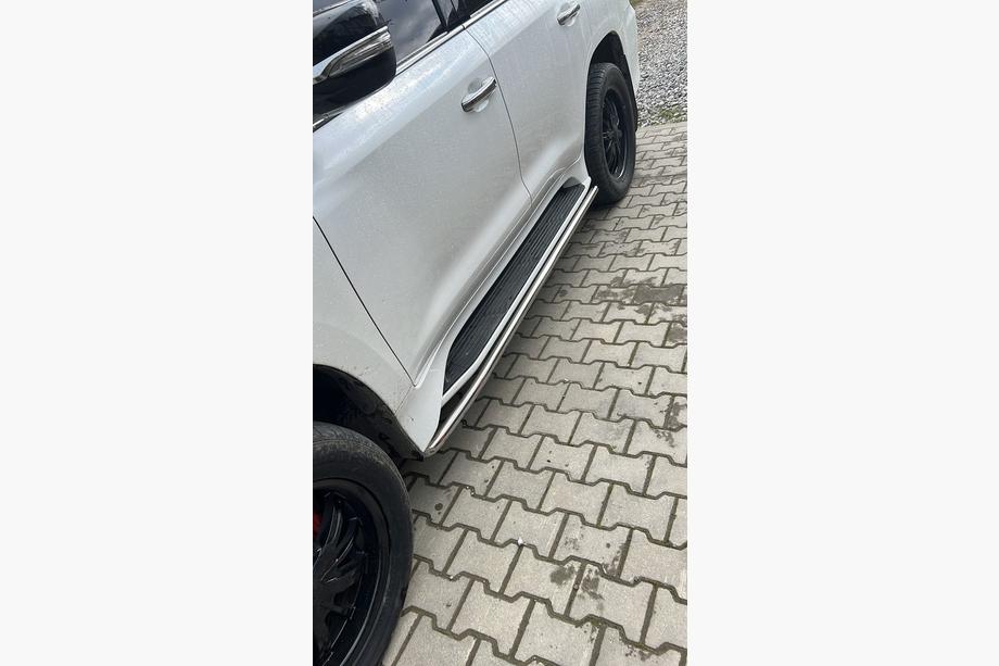 Lexus LX570/450d 2008–2022 Sivuaskelmat 2015-2022 (ruostumaton teräs) Image