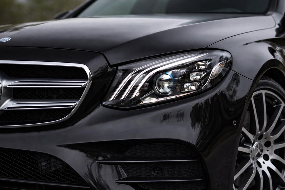 Mercedes E-class W213 2016–2023 Maybach ajovalot (2016-2020, 2 kpl, LED) Image