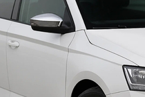 Skoda Rapid 2012–2019 Ruostumattomat peilinkuoret vilkun aukolla (2 kpl) kuva 1