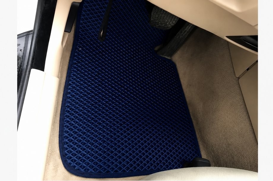 BMW 3-sarja E90/E91 2005–2011 EVA-automattosarja (sininen) Image
