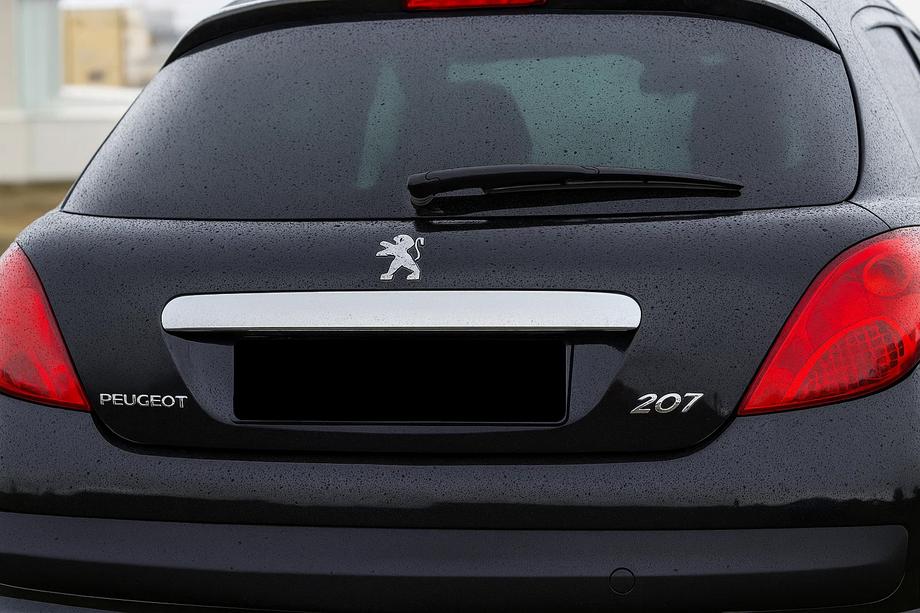Peugeot 207 2006–2014 Rekisterikilven ylälista (ruostumaton teräs) Image