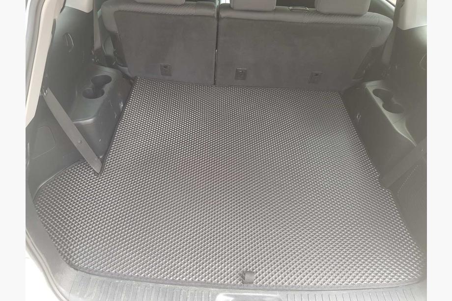 Toyota Highlander 2013–2019 EVA-tavaratilan matto (suuri, musta) Image
