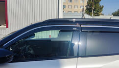 Peugeot 2008 2019– Ikkunatuuliohjaimet kromilistalla (4 kpl, Niken) kuva 1