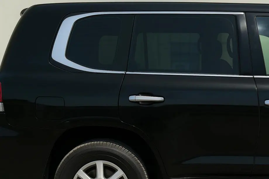 Toyota Land Cruiser 200 2007–2021 Kromatut ikkunalistat design LC300 (ruostumaton teräs) Image