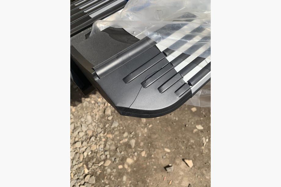 Volkswagen Touareg 2002–2010 ALE! OEM-sivuaskelmat (2 kpl, alumiini) Kuva 5