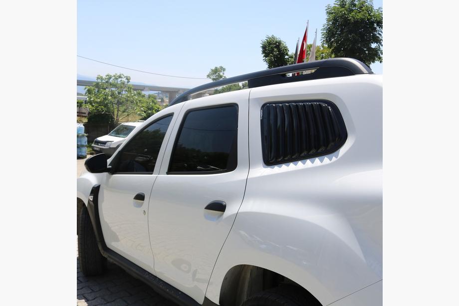 Dacia Duster 2018–2024 Takalasin peitepaneelit EuroCap (2 kpl, ABS) Image