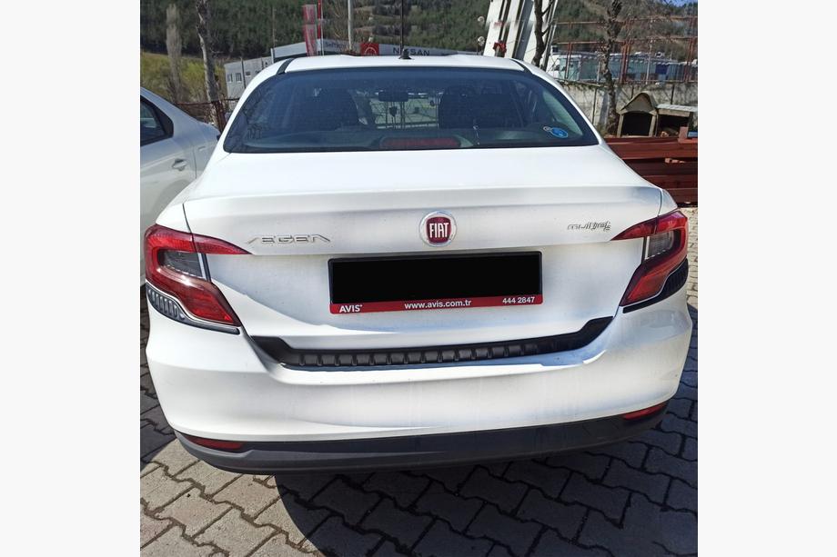 Fiat Tipo 2016– Takaluukun lista (3 kpl, ABS) Kuva 3