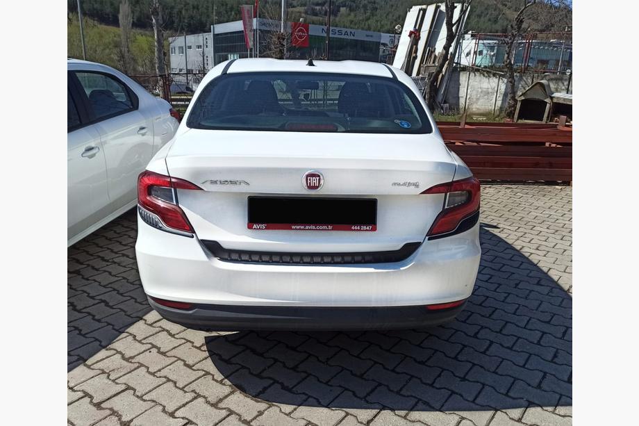 Fiat Tipo 2016– Takaluukun lista (3 kpl, ABS) Kuva 4