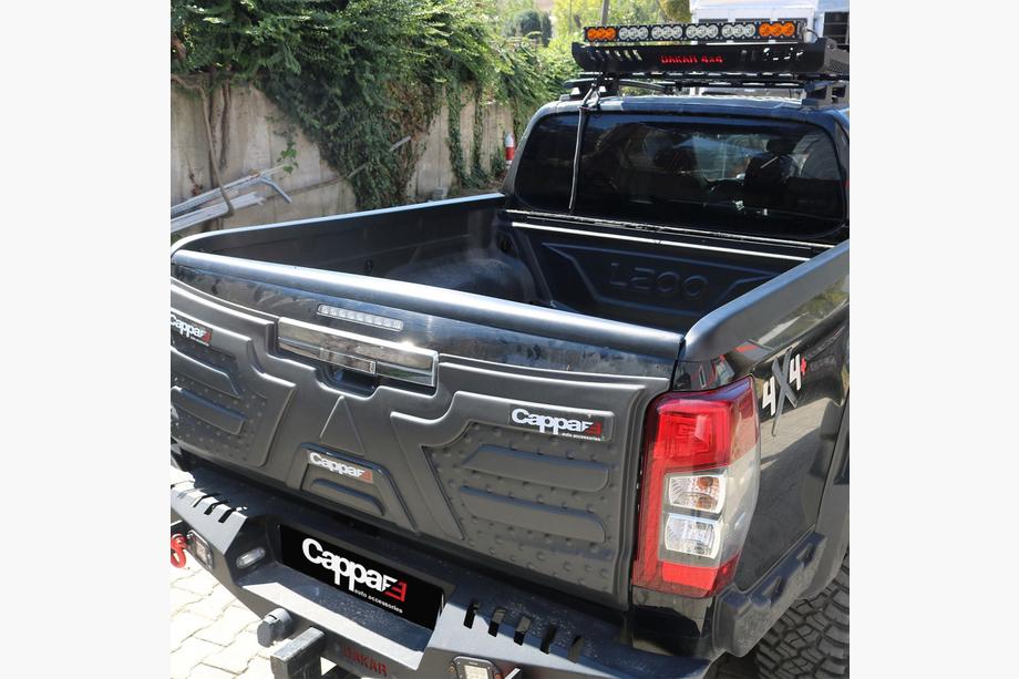Mitsubishi L200 2015–2024 Lavan reunan suojalista (3 kpl) Image