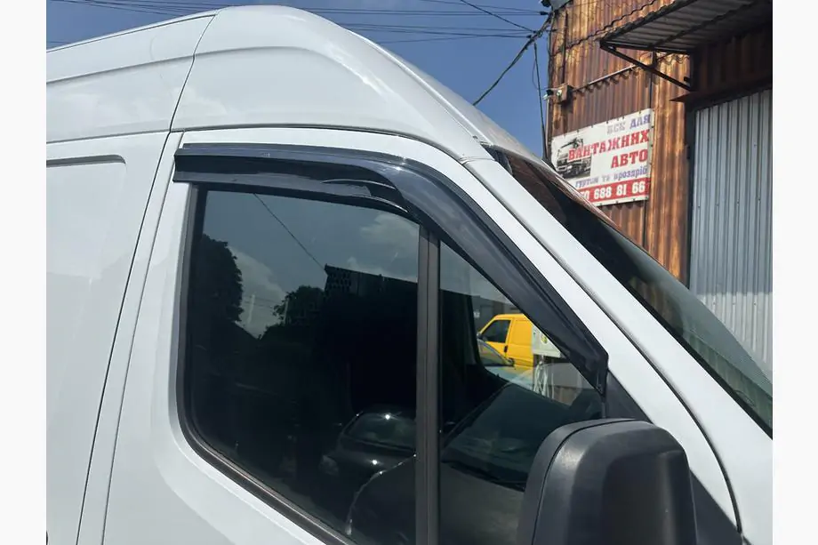 Mercedes Sprinter W907/W910 2018– Ikkunatuuliohjaimet (2 kpl, Sunplex Sport) Image