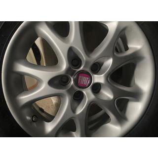 Vanteiden keskikupit V2 49/42,5 mm punaiset (4 kpl, 0735448759) kuva 1