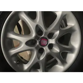 Vanteiden keskikupit V2 49/42,5 mm punaiset (4 kpl, 0735448759) kuva 1