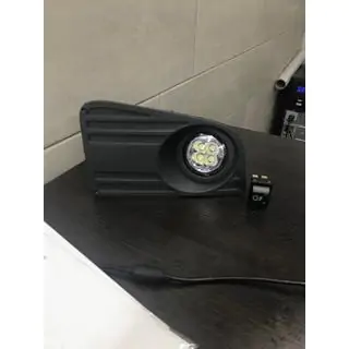 LED-sumuvalo (diodi, matkustajan puoli)