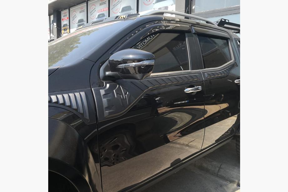 Mercedes X class 2017–2020 Oven ylälista (6 kpl, ABS) Image