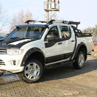 Ovien ylälistat (4 kpl, ABS) Mitsubishi L200 2006–2015 kuva 3
