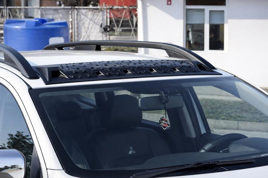 Fiat Fullback 2016– Tuulilasin visiiri (ABS) Image