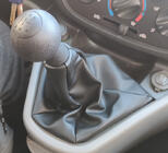 Fiat Doblo I 2005–2010 Fiat Doblo 2005-2010 vaihdekepin nuppi ja suojapussi OEM 735424356 (musta) kuva 1