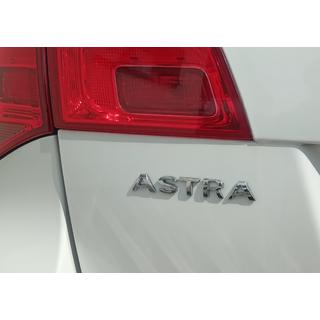 Astra-tekstimerkki 5177042 (120 x 17 mm) Opel Astra J 2009–2015 kuva 1