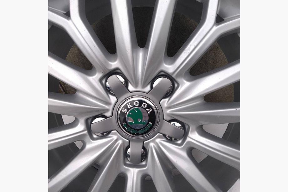 Skoda Vanteiden keskiökapselitarat 56 mm J1009 (4 kpl) Image