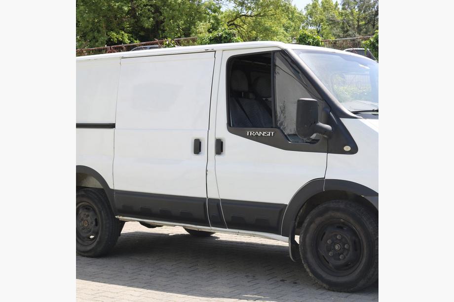 Ford Transit 2000–2014 EuroCap ovilistat (6 kpl, ABS, lyhyt malli) Image