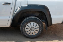Volkswagen Amarok 2010–2022 EuroCap lokasuojan levikkeet (ABS, pulttikiinnitys) kuva 3