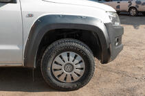 Volkswagen Amarok 2010–2022 EuroCap lokasuojan levikkeet (ABS, pulttikiinnitys) kuva 2