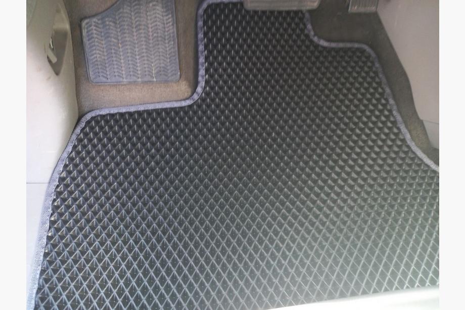 Honda Odyssey 2010–2017 Automaton matot (3 riviä, EVA, mustat) Image