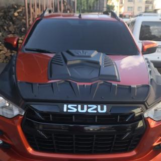 Konepellin suojalista (ABS) kuva 2