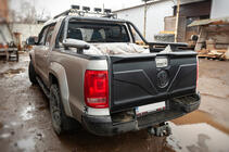 Volkswagen Amarok 2010–2022 Takalukun lista (ABS) kuva 1
