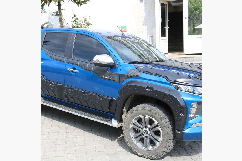 Mitsubishi L200 2015–2024 Lokasuojan levikkeet V2 (2019+, EuroCap) Image