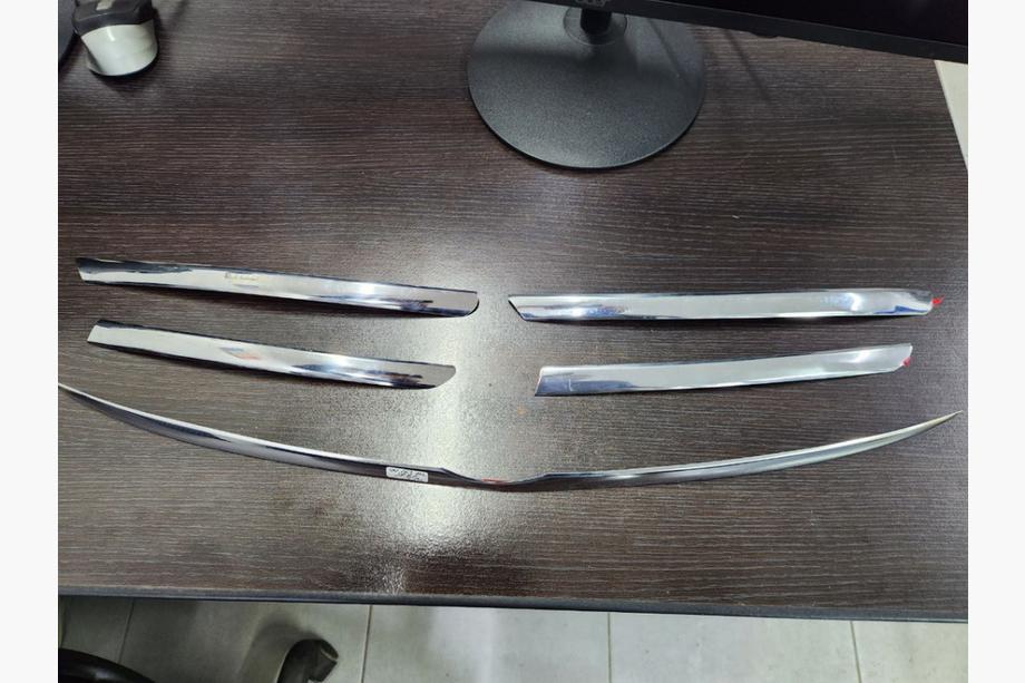 Mercedes ML W163 1997–2005 ALE! Kromiset maskin reunalistat Image