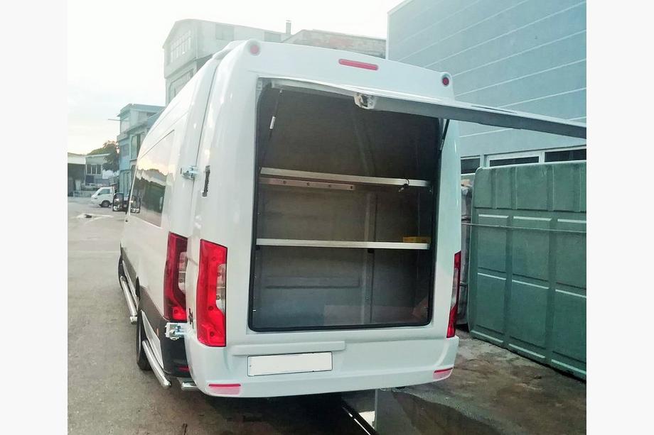 Mercedes Sprinter W907/W910 2018– Kattoteline (korkea katto) Kuva 1