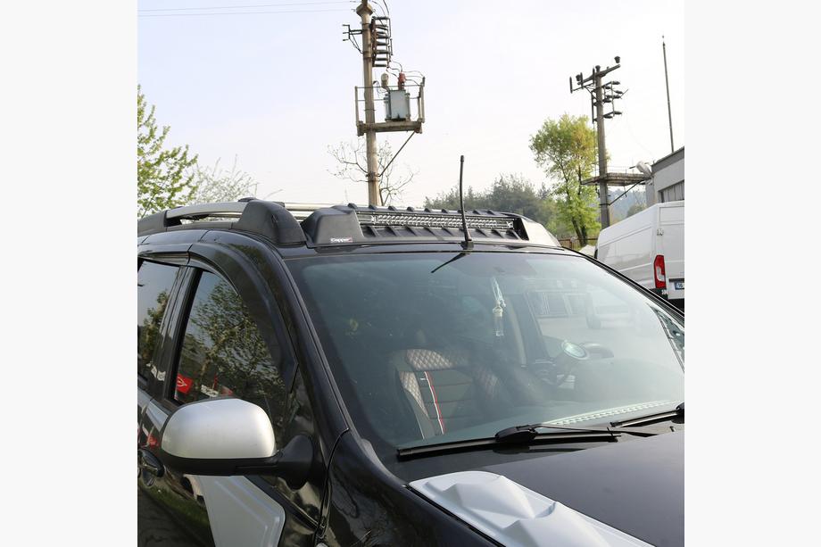 Renault Duster 2008–2017 Tuulilasivisiiri V3 (LED) Image