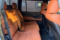 Toyota Land Cruiser 200 2007–2021 Sisätilan päivityssarja LC300:lle (kojelaudan paneelit) kuva 8