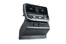 Toyota Land Cruiser 200 2007–2021 Sisätilan päivityssarja LC300:lle (kojelaudan paneelit) kuva 50