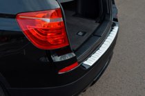 BMW X3 F25 2011–2018 Ruostumattomasta teräksestä valmistettu takapuskurin suojalista OmsaLine (kiiltävä, rst) kuva 1
