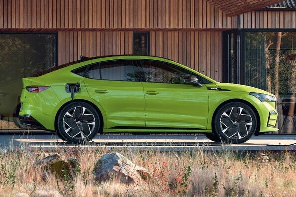 Sähköinen urheilullinen crossover Skoda Enyaq Coupe RS iV 4x4 Kuva 3