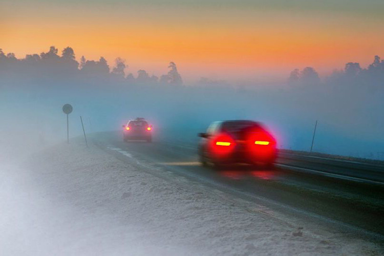 Näin ajat turvallisesti sumussa