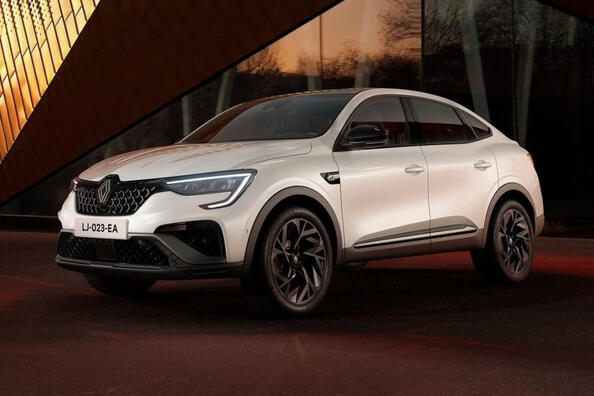 Koeajo: päivitetty Renault Arkana -crossover